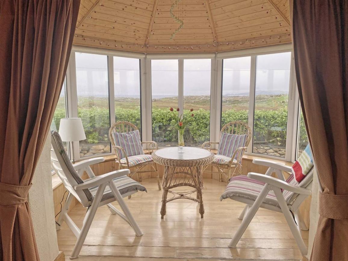 Lands End Cottage - Connemara Aughrus More Exterior photo